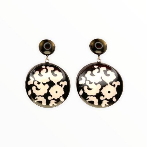 Earring stud Black and White