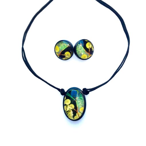 Pendant Necklace Australian Flowers (38mm) - Image 2