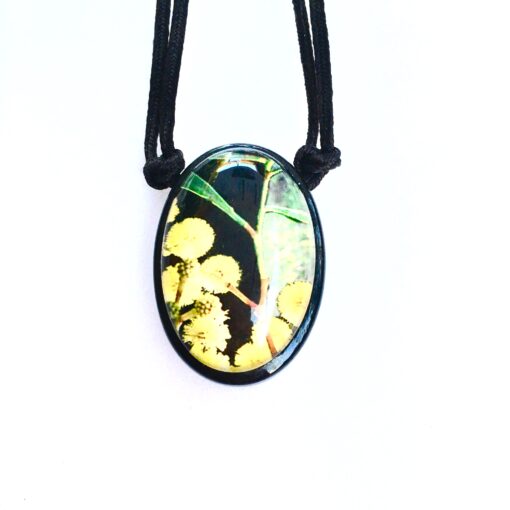 Pendant Necklace Australian Flowers (38mm)