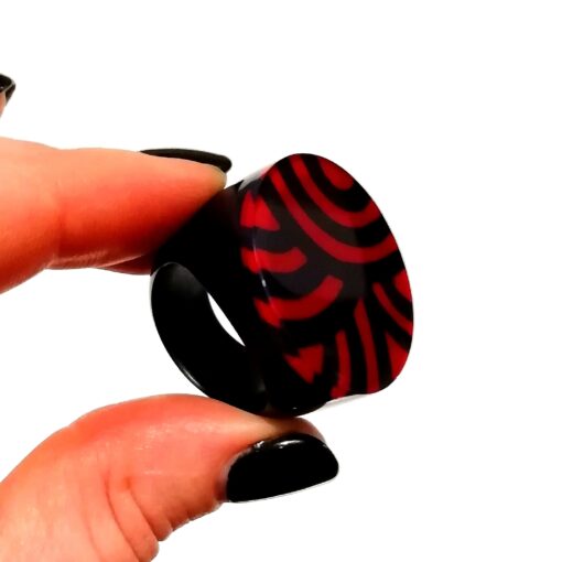 Rings Red Black, Size Large - Image 3