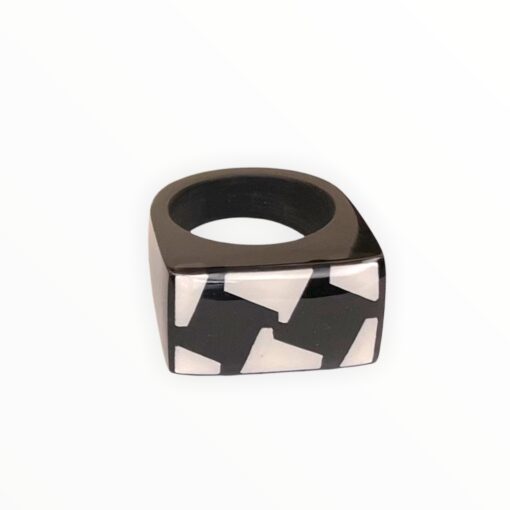 Ring Black and White rectangle
