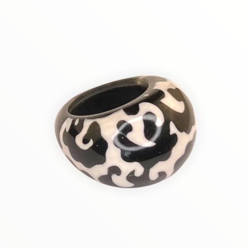 Ring Black and White - Image 2